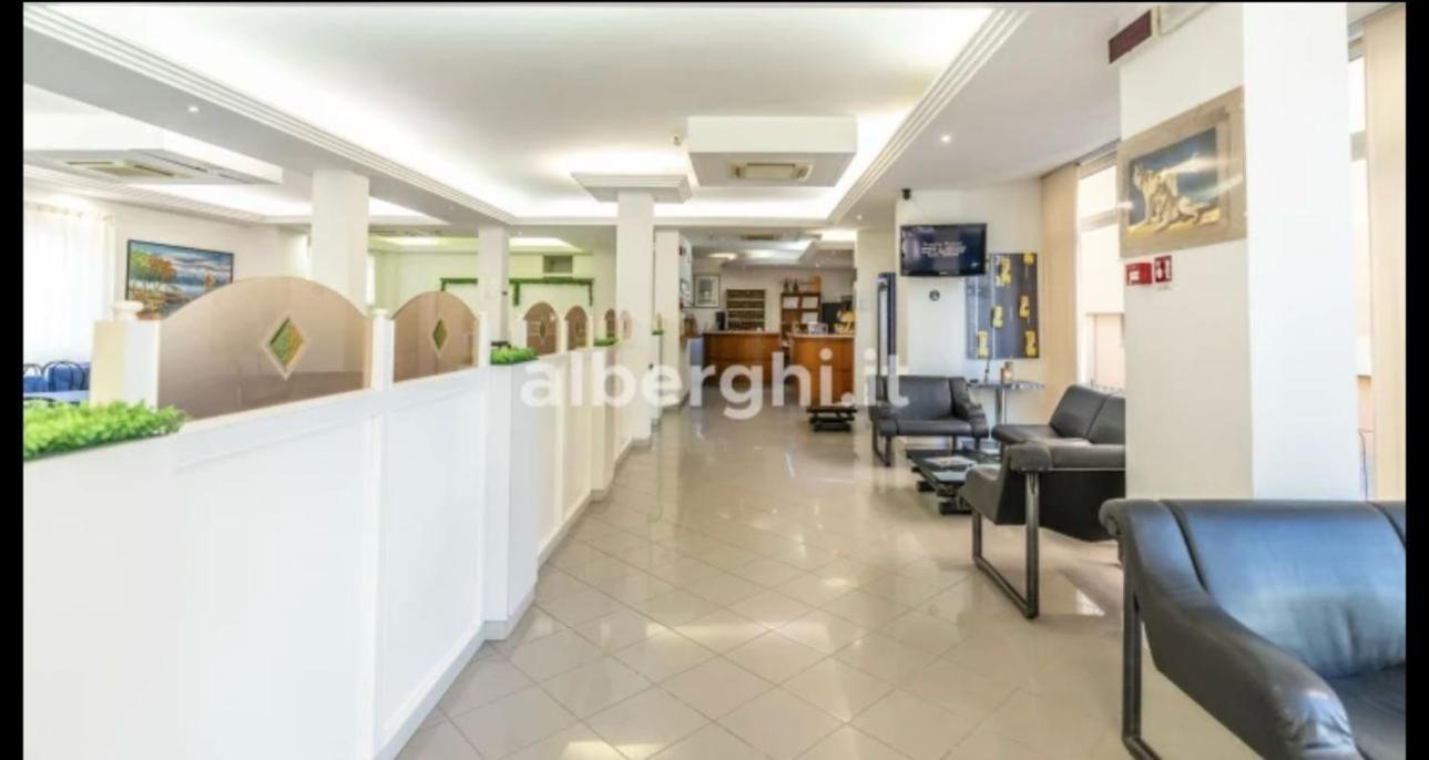 Hotel Sport Rimini Exteriör bild