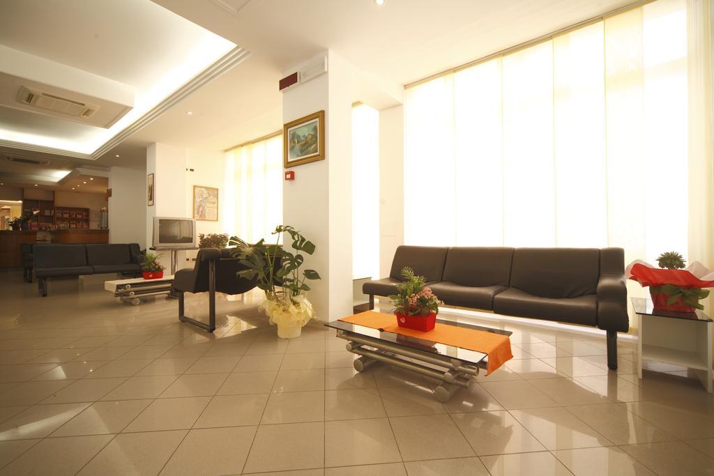 Hotel Sport Rimini Exteriör bild